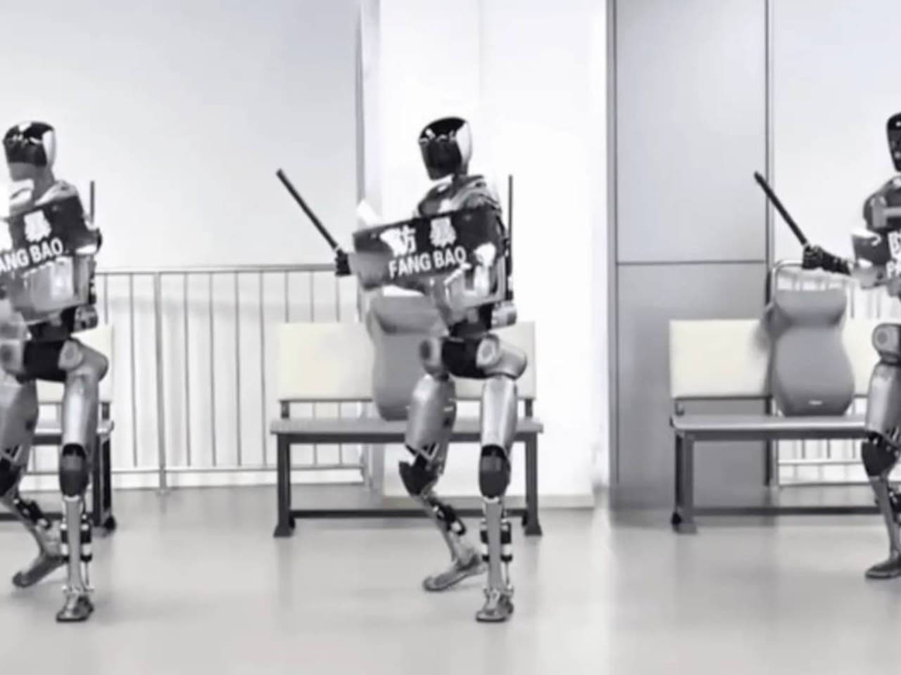 China’s Fuxi humanoid robot mirrors human movements in real time / 中国“伏羲”人形机器人实时镜像人类动作